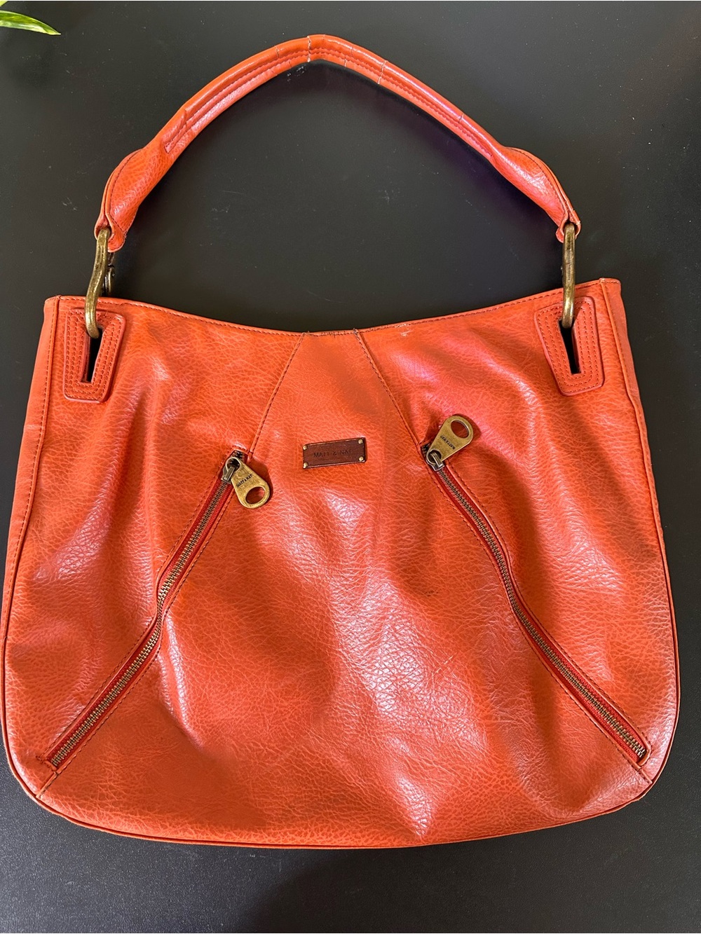 ⭐️ Matt & Nat lg orange tote with handle wear
